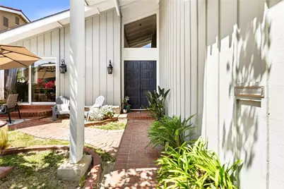 6541 Segovia, Huntington Beach, CA 92647 - Photo 2