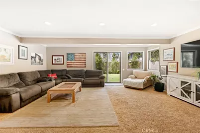 6541 Segovia, Huntington Beach, CA 92647 - Photo 14