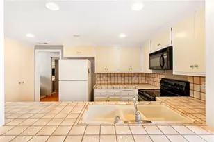 6541 Segovia, Huntington Beach, CA 92647 - Photo 10