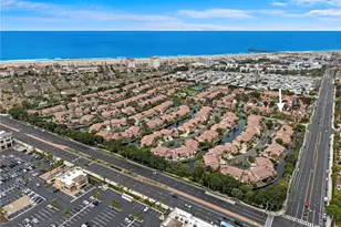 21038 Poolside, Huntington Beach, CA 92648 - Photo 4