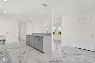 11886 Locust, Hesperia, CA 92345 - Photo 4