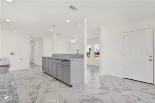 11886 Locust, Hesperia, CA 92345 - Photo 4