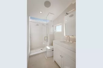 225 Diamond, Newport Beach, CA 92662 - Photo 26