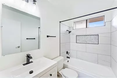 221 10th Street, Huntington Beach, CA 92648 - Photo 10