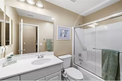 221 Landmark, Tustin, CA 92782 - Photo 18