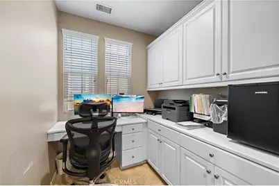 221 Landmark, Tustin, CA 92782 - Photo 20