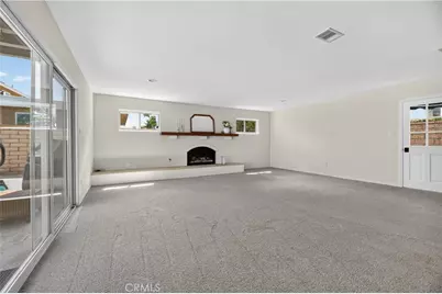20682 Hopetown, Huntington Beach, CA 92646 - Photo 4