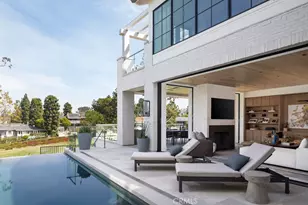 8 Cherry Hills, Newport Beach, CA 92660 - Photo 4
