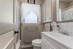 1235 S Beverly Glen Blvd, Los Angeles, CA 90024 - Photo 42