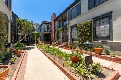 1235 S Beverly Glen Boulevard, Los Angeles, CA 90024 - Photo 4