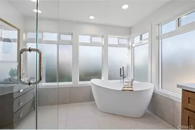 25 Rue Grand Ducal, Newport Beach, CA 92660 - Photo 28