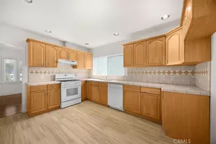 1068 E 9th St, Upland, CA 91786 - Photo 10