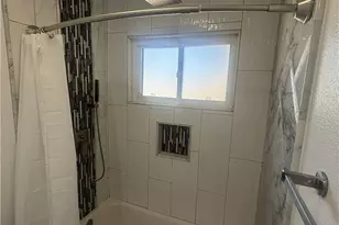 15118 Prado Ct, Victorville, CA 92395 - Photo 6