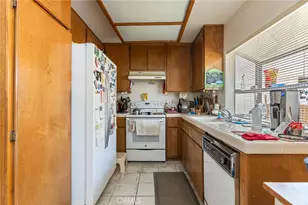 1700 W Cerritos, Anaheim, CA 92804 - Photo 10