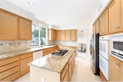 27 Vienne, Irvine, CA 92606 - Photo 6