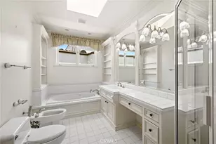 108 Kings Pl, Newport Beach, CA 92663 - Photo 38