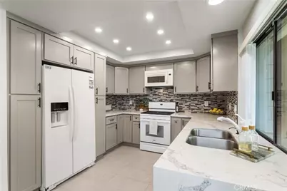 16 Rana, Irvine, CA 92612 - Photo 8