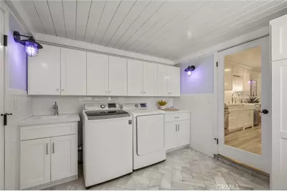 2332 Vista Huerta, Newport Beach, CA 92660 - Photo 32