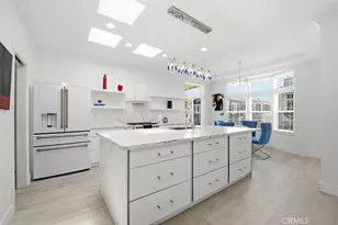 252 Mayflower, Newport Beach, CA 92660 - Photo 4