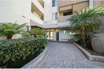 5325 Newcastle #108, Encino, CA 91316 - Photo 2