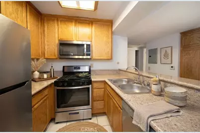 5325 Newcastle #108, Encino, CA 91316 - Photo 8