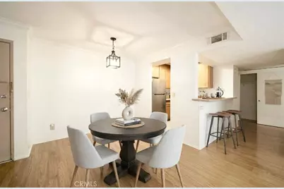 5325 Newcastle #108, Encino, CA 91316 - Photo 6
