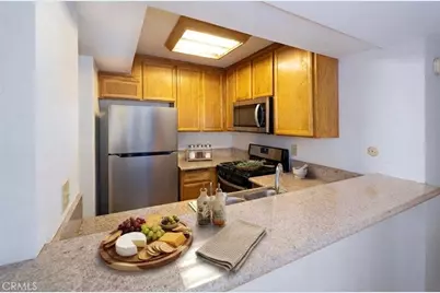 5325 Newcastle #108, Encino, CA 91316 - Photo 10