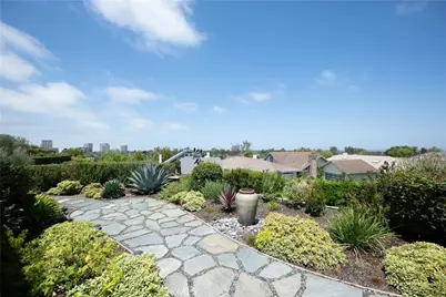 2101 Yacht Daphne, Newport Beach, CA 92660 - Photo 8