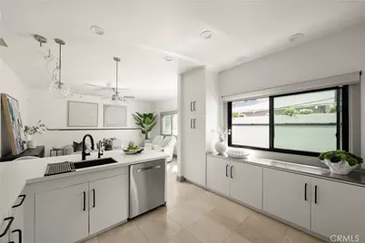 428 Heliotrope Avenue, Corona del Mar, CA 92625 - Photo 8