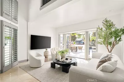 428 Heliotrope Avenue, Corona del Mar, CA 92625 - Photo 2
