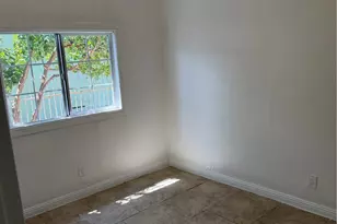 6208 Holmes, Los Angeles, CA 90001 - Photo 10