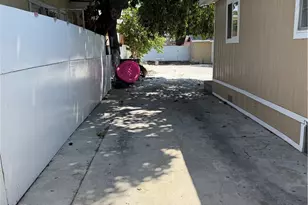 6208 Holmes, Los Angeles, CA 90001 - Photo 18