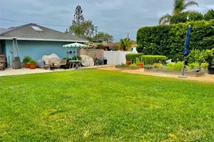 348 22nd St, Costa Mesa, CA 92627 - Photo 30