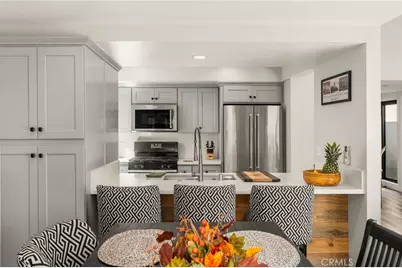 512 Oceanhill, Huntington Beach, CA 92648 - Photo 4