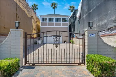 923 E Balboa Boulevard, Newport Beach, CA 92661 - Photo 1