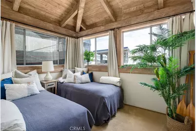 920 E Oceanfront, Newport Beach, CA 92661 - Photo 28