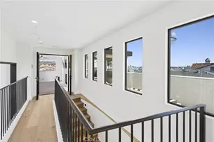 113 Grand Canal, Newport Beach, CA 92662 - Photo 32