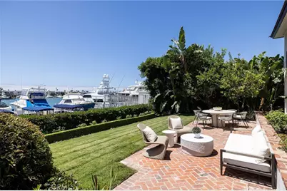 2572 Bayshore Drive, Newport Beach, CA 92663 - Photo 24