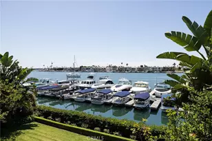 2572 Bayshore Dr, Newport Beach, CA 92663 - Photo 32