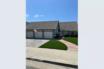 22131 Wood Island, Huntington Beach, CA 92646 - Photo 2