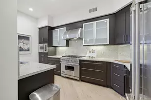 402 Rockefeller, Irvine, CA 92612 - Photo 18