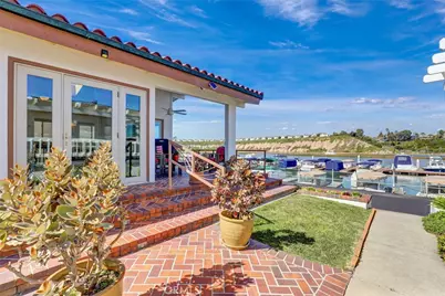 35 Saratoga, Newport Beach, CA 92660 - Photo 2