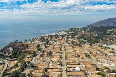 16860 Livorno, Pacific Palisades, CA 90272 - Photo 16