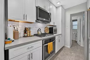 203 6th St, Newport Beach, CA 92661 - Photo 36