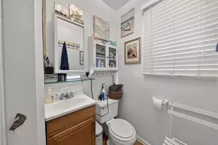 203 6th St, Newport Beach, CA 92661 - Photo 22
