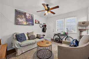 203 6th St, Newport Beach, CA 92661 - Photo 18