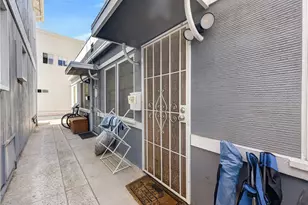 203 6th St, Newport Beach, CA 92661 - Photo 32