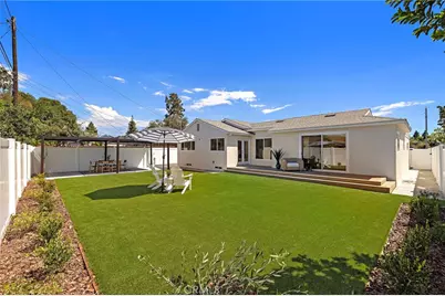 674 Senate Street, Costa Mesa, CA 92627 - Photo 2