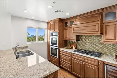 401 Seaward #6, Corona del Mar, CA 92625 - Photo 8