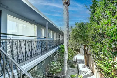 2015 Cedar Ave, Long Beach, CA 90806 - Photo 2